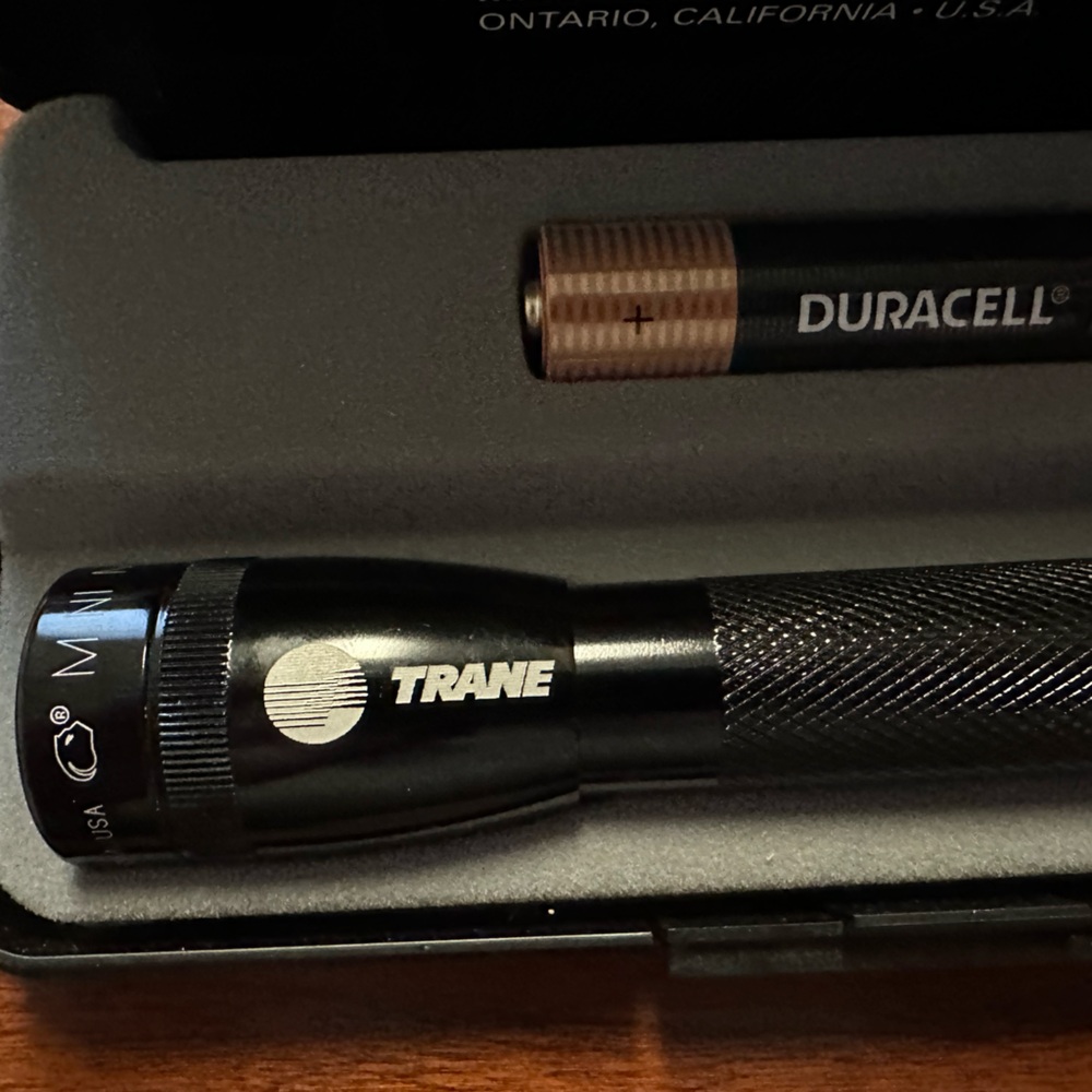 Trane Mini Maglite Flashlight with Case - Picture 2 of 4